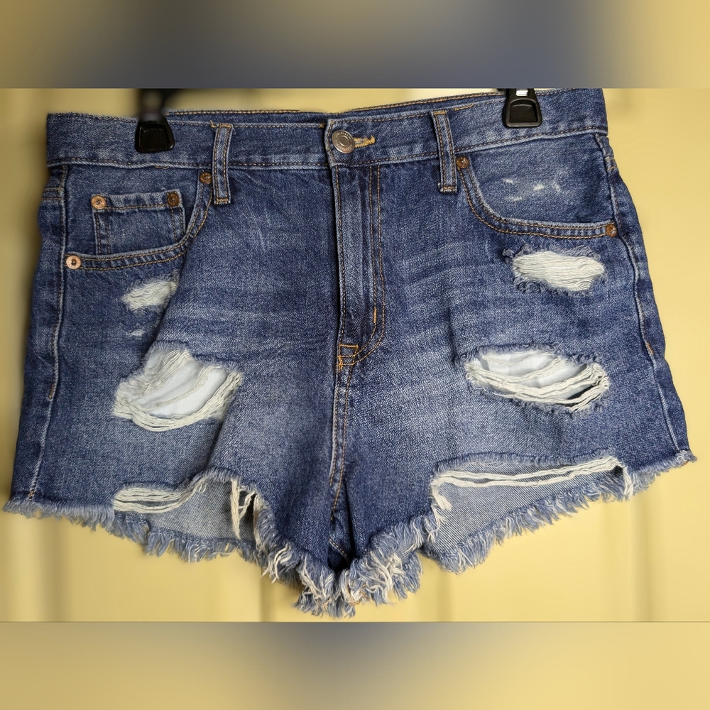 NWOT Aeropostale • 8 • High Rise Distressed Denim Shorts